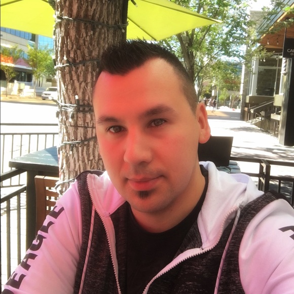 Meet your Posher, Brandon - Picture 2 of 2